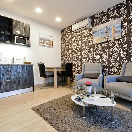 Green Corner Апартаменты