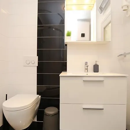 דירה Corner