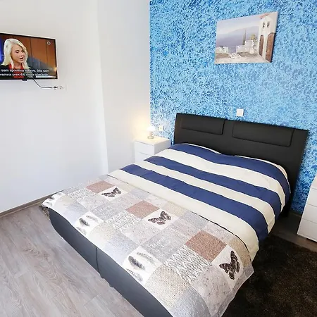 דירה Corner