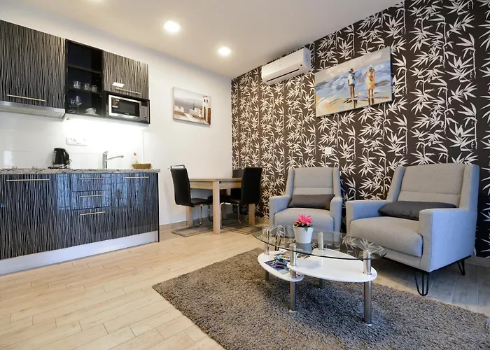 Green Corner Апартаменты